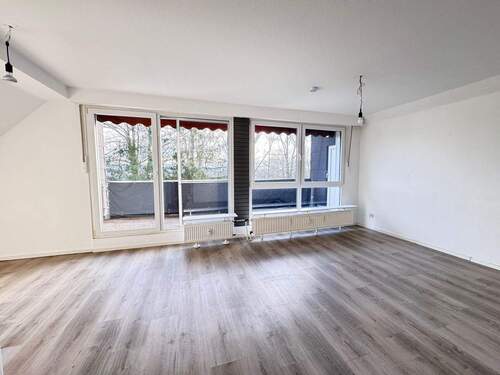 3. große Fenster-Türfront.jpg - 4 Zimmer Etagenwohnung in Lüdenscheid