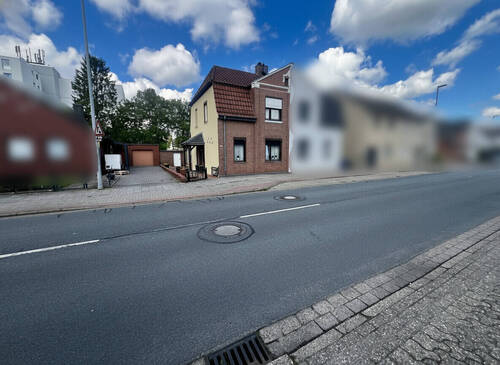 Straßenansicht - 4 Zimmer Doppelhaushälfte in Delmenhorst