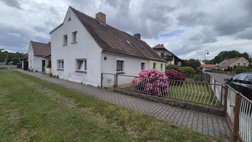 Hausansicht - Wo Haus, Garten und Ideen zusammenfinden