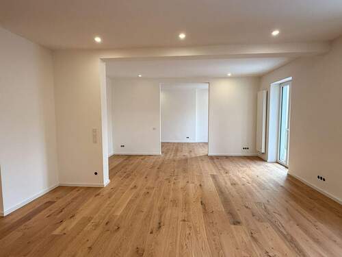 Blick auf die Zimmer - Sonnige 2 12-Zi.-Balkon-Whg. - perfekte Lage im Glockenbach!