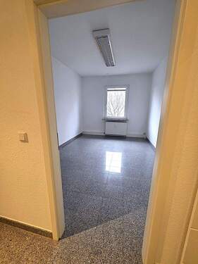 20251219_111806_expose_final.jpg - 4 Zimmer Mehrfamilienhaus, Wohnhaus zur Miete in Hanau