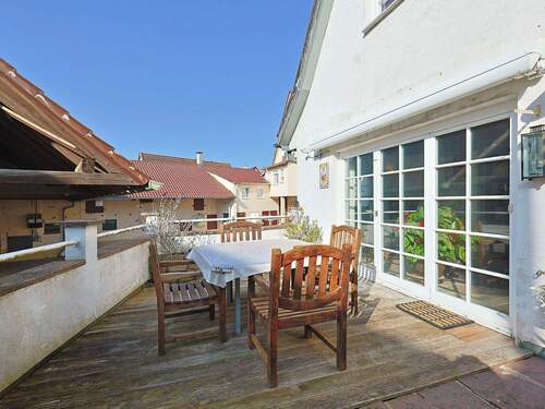 Großzügiger Balkon mit Markise - 4 Zimmer Doppelhaushälfte in Ehningen