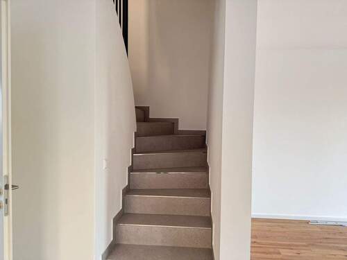 Treppenaufgang ins 1.OG - 