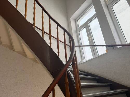 Treppenhaus - 5 Zimmer Etagenwohnung zur Miete in Bad Homburg vor der Höhe