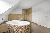 Wanne und Dusche - 