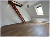 Wohnzimmer - 2 Zimmer Etagenwohnung zur Miete in Stuttgart