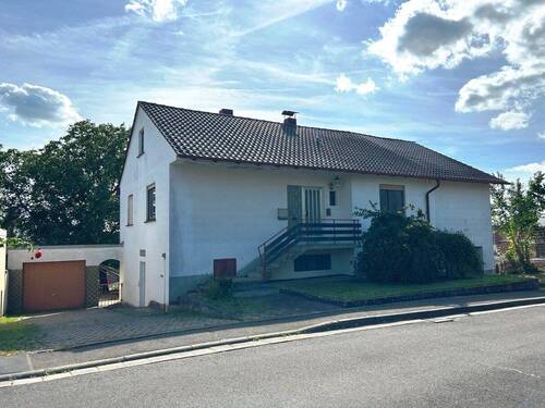 Außenansicht - 6 Zimmer Einfamilienhaus zum Kaufen in Theres