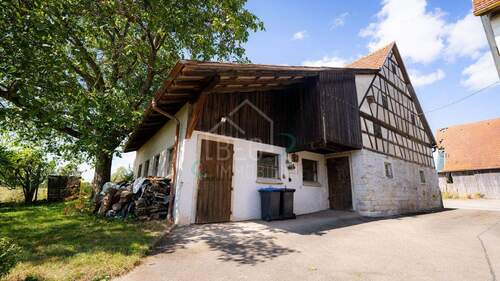 Stall mit Scheune - 