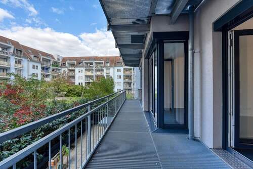 Balkon nach N-O - 