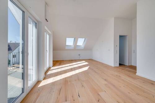 Wohnbereich - 4 Zimmer Etagenwohnung zum Kaufen in Maisach