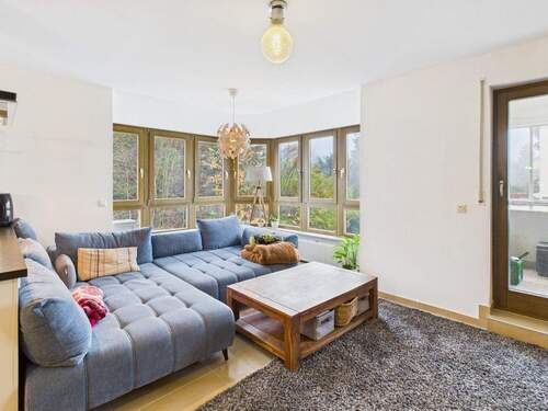 ...Wohnbereich - 3 Zimmer Etagenwohnung zum Kaufen in Budenheim