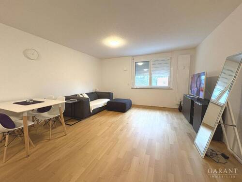 Wohnzimmer - 2 Zimmer Etagenwohnung zur Miete in Leinfelden-Echterdingen