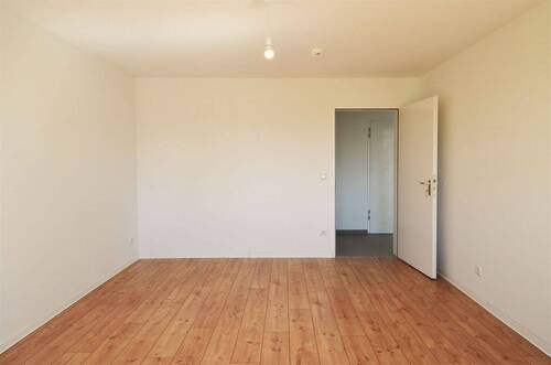 Zimmer 2 - 