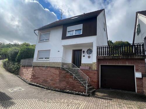 Hausansicht - 5 Zimmer Einfamilienhaus in Lauterecken