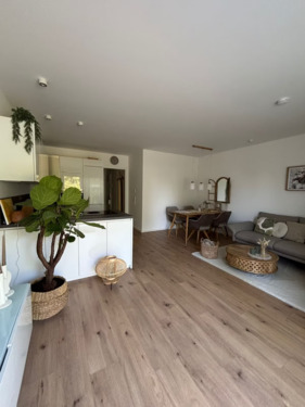 a9db5914-a70e-4e7d-aab1-e15224f9b94c - 