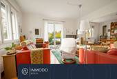 Wohnzimmer - ?? Zuhause im Glück - sonniges 6 Zimmer Haus mit großem Garten, Pool und Garage