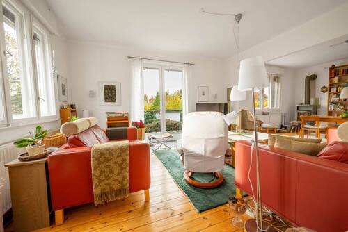 Wohnzimmer - 6 Zimmer Einfamilienhaus zum Kaufen in Stahnsdorf