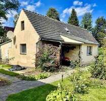 Charmantes Häuschen mit idyllischem Grundstück - Markersdorf