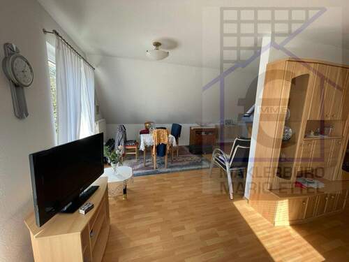 Wohnzimmer OG Ansicht zur Essecke - 