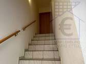 Aufgang zur Wohnung OG - 