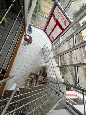 Treppenhaus - Halle in Frittlingen zum Kaufen