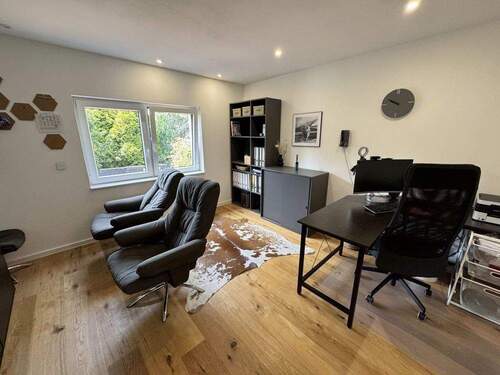 Erdgeschoss Büro / Gästezimmer - 