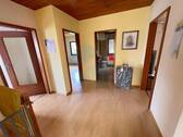 Flur Erdgeschoss - 5 Zimmer Bungalow in Münzenberg / Ober-Hörgern