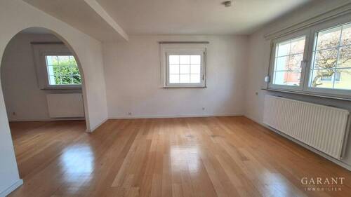 helles Esszimmer - 6 Zimmer Einfamilienhaus zum Kaufen in Stuttgart