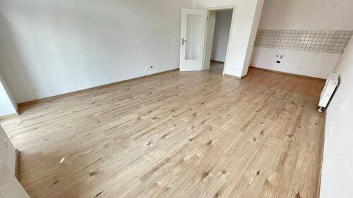 Wohnzi. - 2 Zimmer Etagenwohnung in Chemnitz