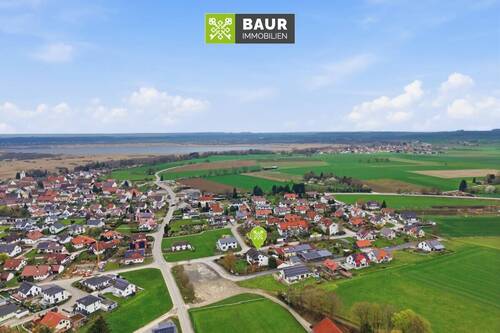 Luftbild - 1 Zimmer Mehrfamilienhaus, Wohnhaus in Oggelshausen