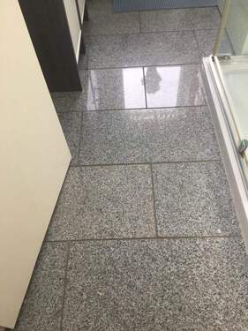 Bad- Granitfußboden - 