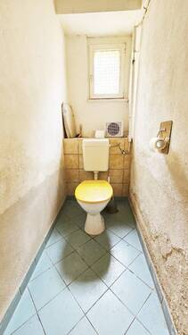 Toilette im Erdgeschoss - 
