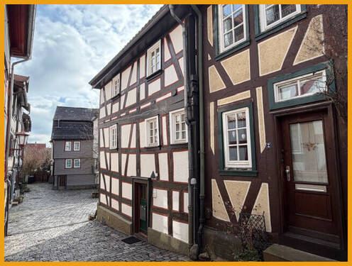 Blick zum Eingang - Einfamilienhaus mit 60,00 m&sup2; in Alsfeld zum Kaufen