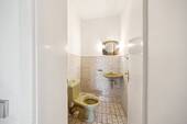 WC - 