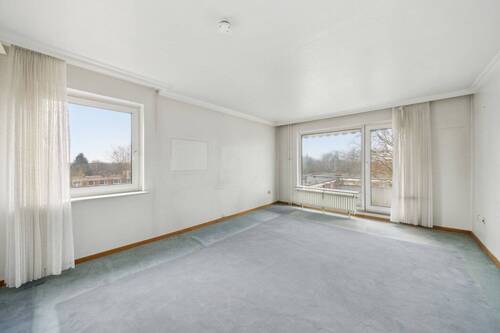 Wohnzimmer - 3 Zimmer Etagenwohnung zum Kaufen in Hamburg / Meiendorf