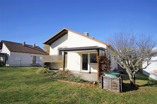 Ostansicht - 5 Zimmer Mehrfamilienhaus, Wohnhaus zum Kaufen in Albstadt-Tailfingen