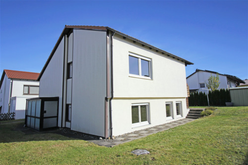 Westansicht - 5 Zimmer Mehrfamilienhaus, Wohnhaus in Albstadt-Tailfingen