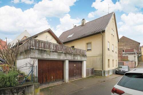 Straßenansicht - 7 Zimmer Einfamilienhaus zum Kaufen in Königsbach-Stein