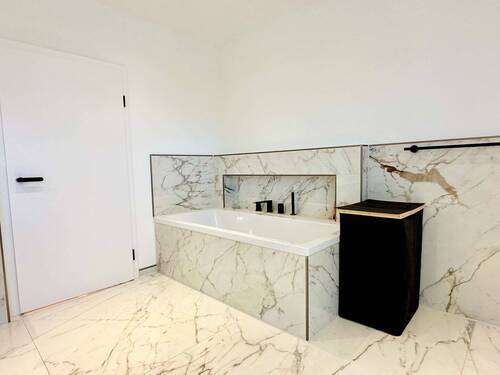 Badezimmer 1.Etage - 