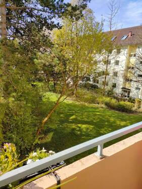 Blick vom Balkon.jpg - Geräumige Familienwohnung mit Balkon in Steinbach