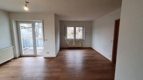 Wohnzimmer - Etagenwohnung mit 66,50 m&sup2; in Dresden zum Kaufen