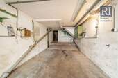 Garage mit Lagerraum - 
