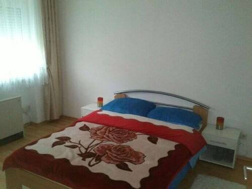 Schlafzimmer - **Gepflegte, bezugsfreie 2-Zimmer-Wohnung in Quadrath-Ichendorf mit Heizung**Top-Mietkonditionen**