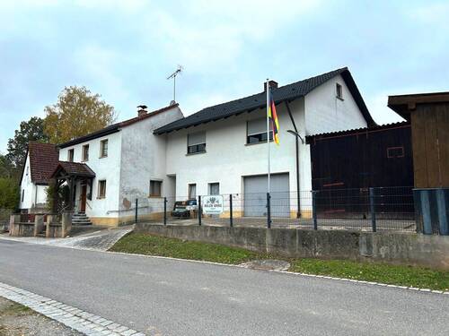 Außenansicht - 4 Zimmer Einfamilienhaus zum Kaufen in Rauhenebrach