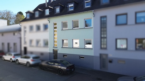 Hausfront - Gepflegtes Zweifamilienhaus in Trier Heiligkreuz - Sofort bezugsbereit und vielseitig nutzbar