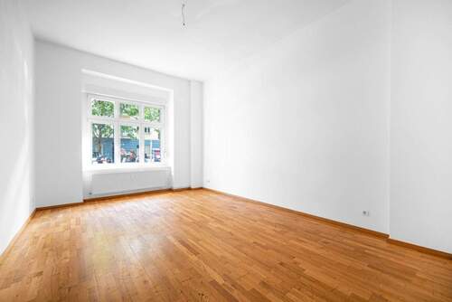 Wohnzimmer - 3 Zimmer Etagenwohnung zum Kaufen in Berlin