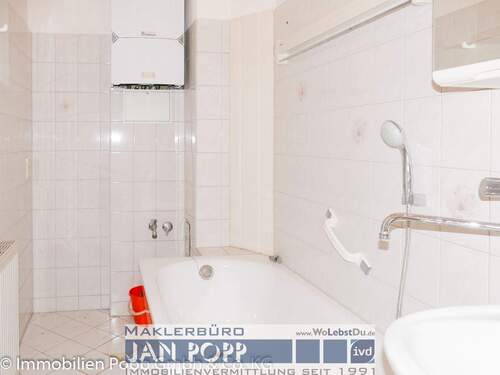 Bad in Erdgeschosswohnung - 