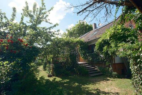 EFH mit schön eingewachsenem Garten - EFH mit Einliegerwohnung in Nürnberg - Moorenbrunn Haus kaufen
