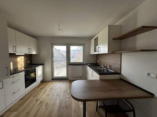 Küche - Erstbezug nach Kernsanierung: 3-Zimmer Wohnung mit Balkon und neuer Einbauküche