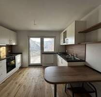 Erstbezug nach Kernsanierung: 3-Zimmer Wohnung mit Balkon und neuer Einbauküche - Fürth Weststadt Erstbezug nach Kernsanierung: 3-Zimmer Wohnung mit Balkon und neuer Einbauküche - Fürth Weststadt